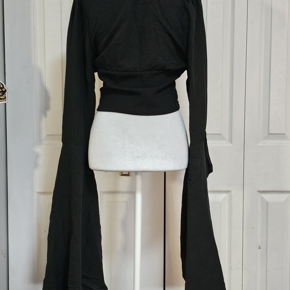 🦇 Dreamy Gothic Ethereal Bell-Sleeve Top 🦇 - Picture 7 of 8